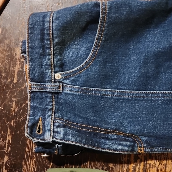 Alexander Mcqueen -The perfect cuffed pant with darts at waiste so flattering 30 - Picture 10 of 10